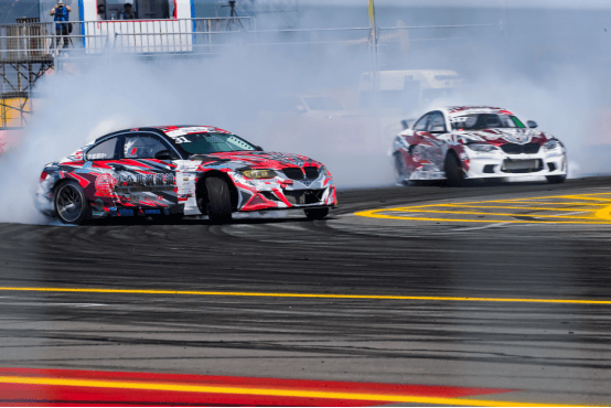 最新車漂移，漂移中的友情與家庭溫馨時刻