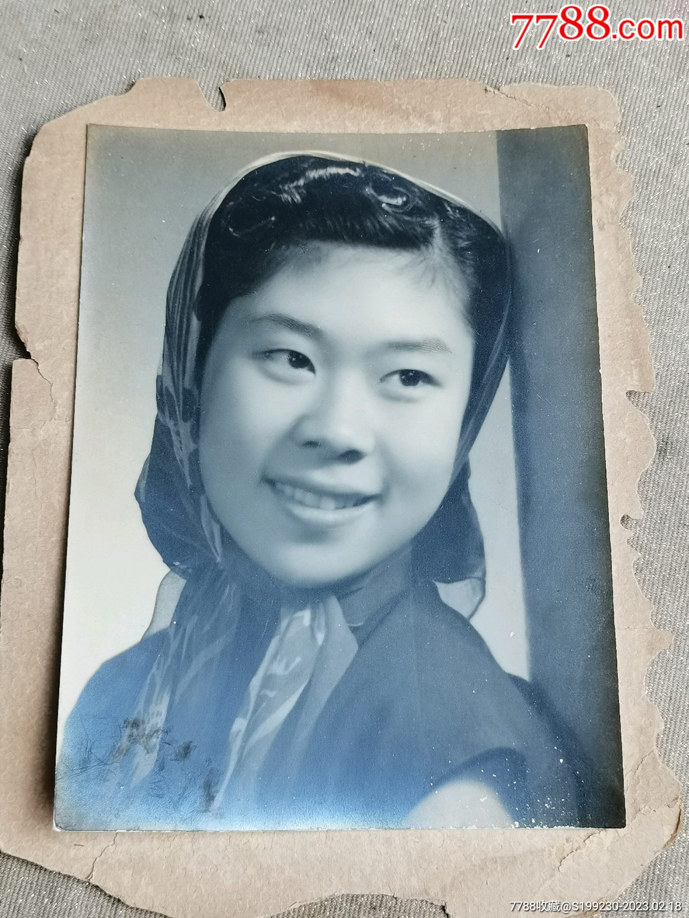 美女老照片的魅力，歷久彌新，時(shí)光見證美麗風(fēng)采