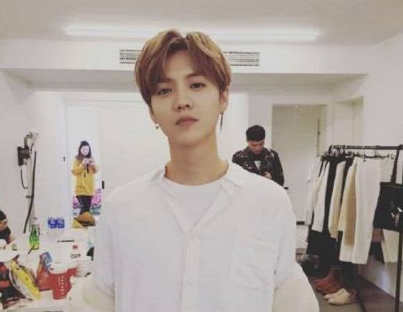 鹿晗2025最新照片，自然之旅的心靈觸摸