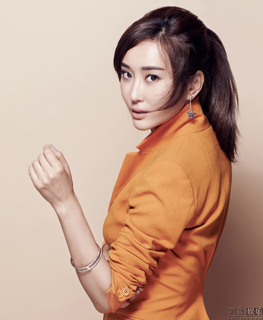 麥秀彩兒引領(lǐng)最新時尚潮流，成為新領(lǐng)軍者