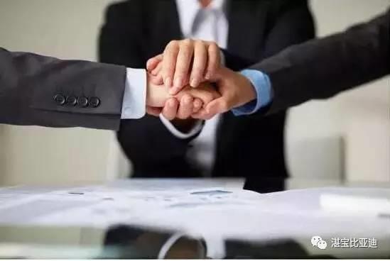 黃金交易最新價格及市場走勢分析，多方觀點與個人立場探討