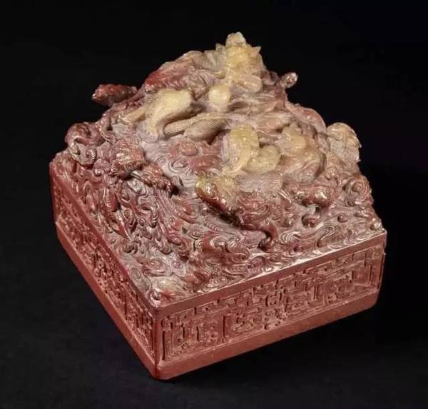 時(shí)代之光下的璀璨明珠，最新款寶雕亮相！